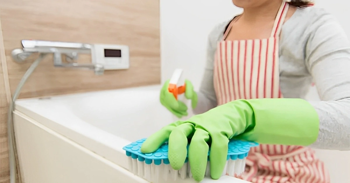 10 Simple Steps to a Sparkling Clean Bathroom, Sophia Home Cleaning